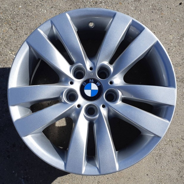 17"-os gyri BMW alufelni garnitra.