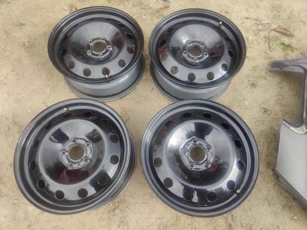 17"-os lemezfelni garnitra