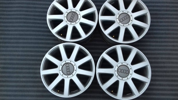 17 col 5x112 gyári Audi S-Line alufelni garnitúra