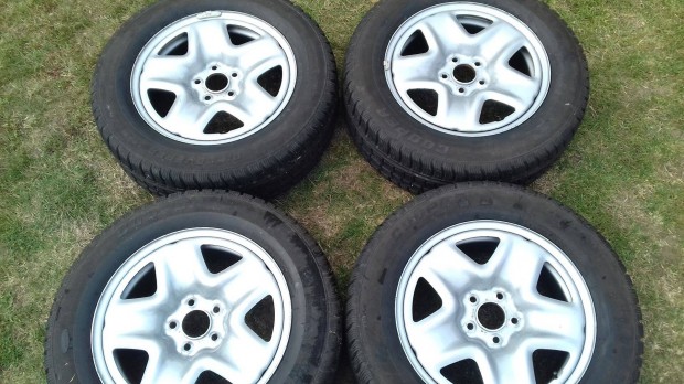 17 col 5x114,3 lemezfelni 225/65 tli Mazda Kia Hyundai Mitsubishi