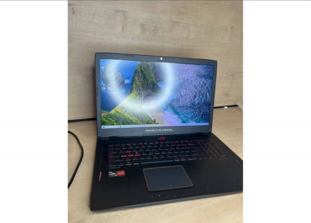 17 col Asus rog laptop elad Ryzen 6 magos 12 szlas !