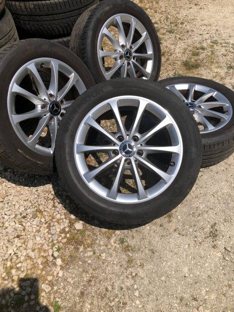 17 col alufelni Mercedes A osztály gyári, nyári gumik 17 colos