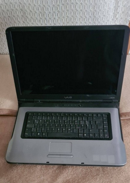 17 coll Sony Vaio szürke laptop eladó