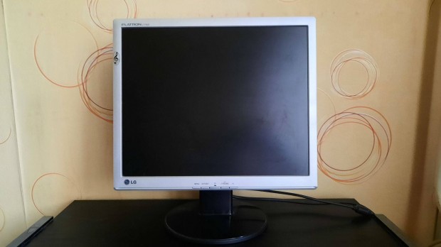 17 colos LG monitor