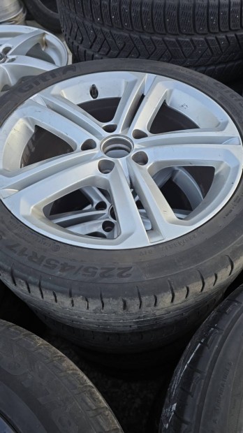 17 colos alufelni VW Golf R-line 17 col
