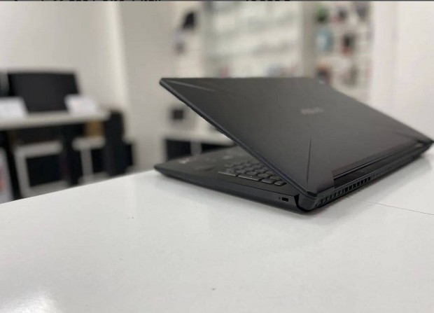 17 colos gamer erőmű Asus tuf laptop eladó 12 virtuális mag