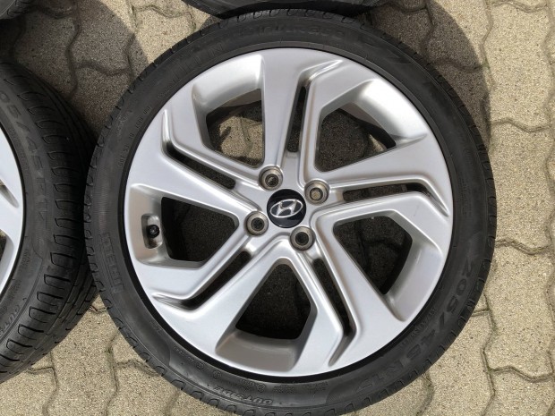 17 colos gyári Hyundai alufelni 4x100 nyári gumi 17 col