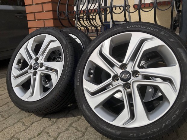 17 colos gyri Hyundai alufelni 4x100 nyri gumi 17 col