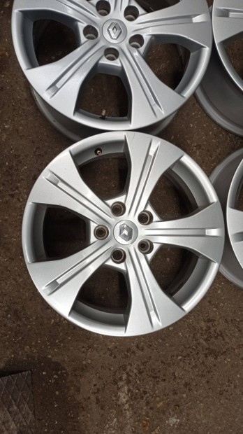 17 colos használt 5x114,3 lyukosztású gyári Renault/Nissan alu felni