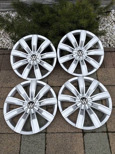 17 d�szt�rcsa d�szkupak Volkswagen  Golf Passat Seat Skoda 17coll 