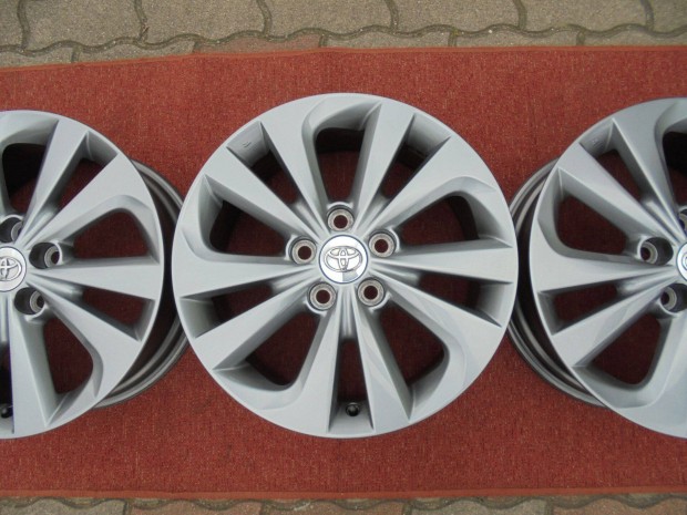 17-es 5 x 114.3-as gyri Toyota alufelni kitn llapotban elad