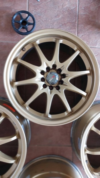 17-es felni szett Drag Dr9 ET47