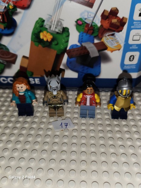 17 lego figurk nagyon olcson 