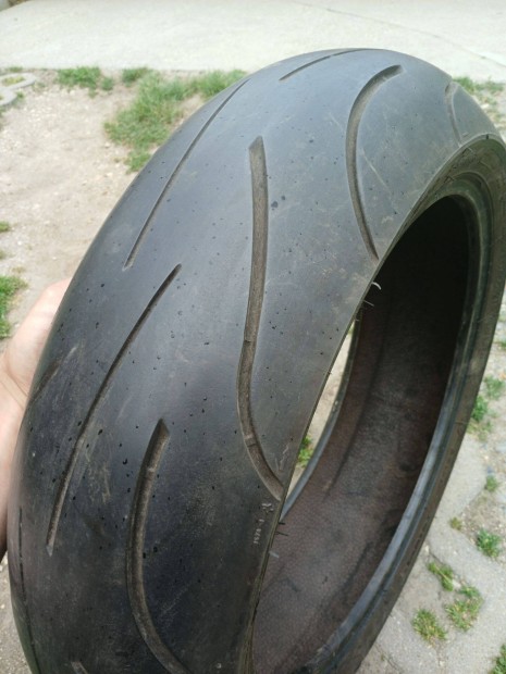 180/55-17 Michelin Pilotpower sport motorgumi 2018.évj. 80% (defekt)