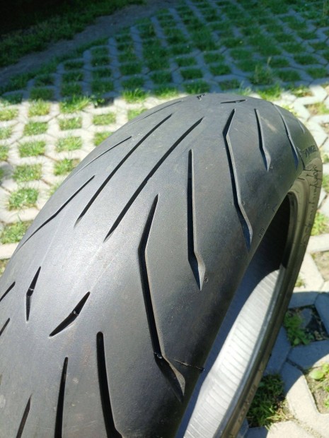 180/55-17 Pirelli Angel GT II. sporttra motorgumi 2022.vj. 80%+