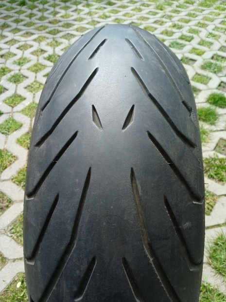 180/55-17 Pirelli Angel ST sporttúra motorgumi 2019.évj. 85-90%