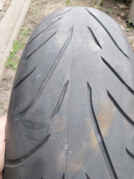 180/55 r17 �s 120/70 r17 Bridgestone gumi