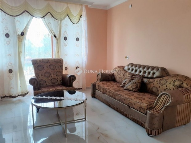 180 nm-es h�z elad� �d�nd