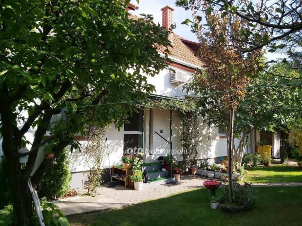 180 nm-es h�z elad� Gyula