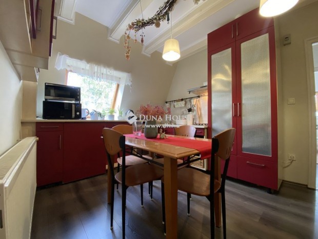 180 nm-es h�z elad� Veszpr�m