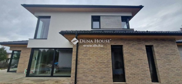 182 nm-es h�z elad� Szeged