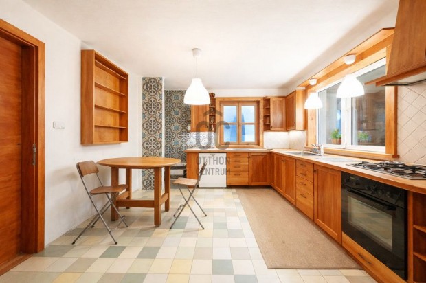 183 nm-es h�z elad� Bodajk