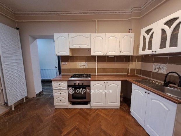 184 nm-es h�z elad� Kis�jsz�ll�s