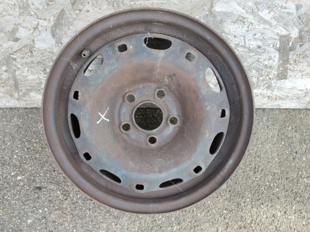 185137 Skoda Fabia 1999-2007 14"-os lenezfelni (1db) a képen látható