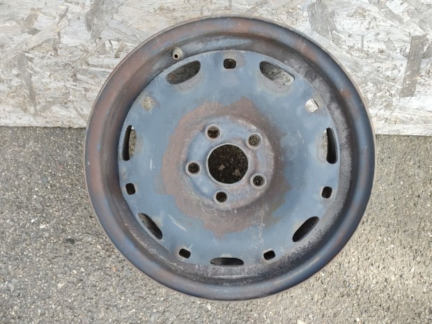 185138 Skoda Fabia 1999-2007 14"-os lenezfelni (1db) a képen látható