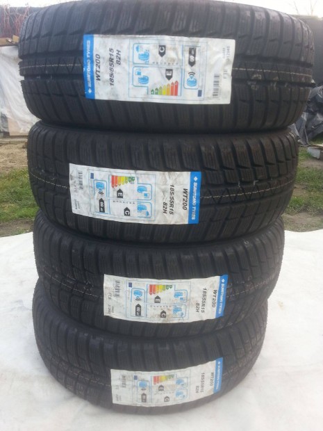 185/55R15 Sumitomo Tyres WT200 �j t�li gumi