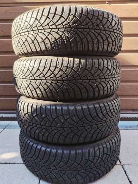 185 55 15 goodyear 185/55 R 15 téli gumi garnitura