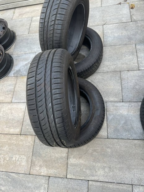 185/60R14 185 / 60 R14 Pirelli nyri gumi