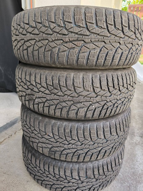 185/60R15 50e/4db Nokian tligumi