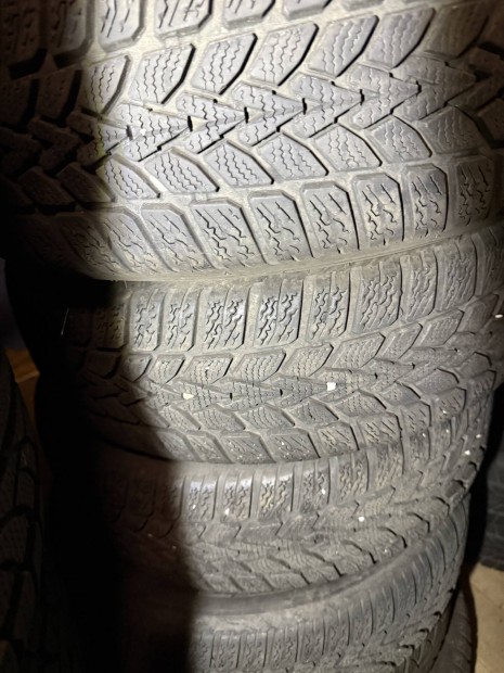 185/60R15 Dunlop