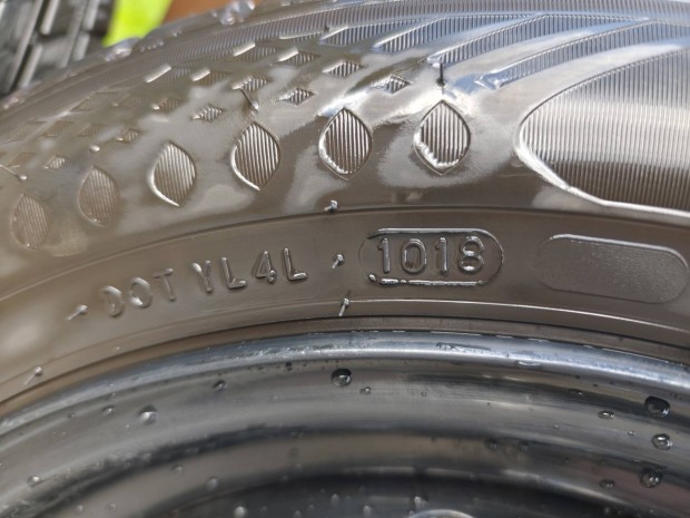 185/60R15 Nokian nyári gumi