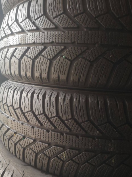 185/60R15 Semperit tligumi elad