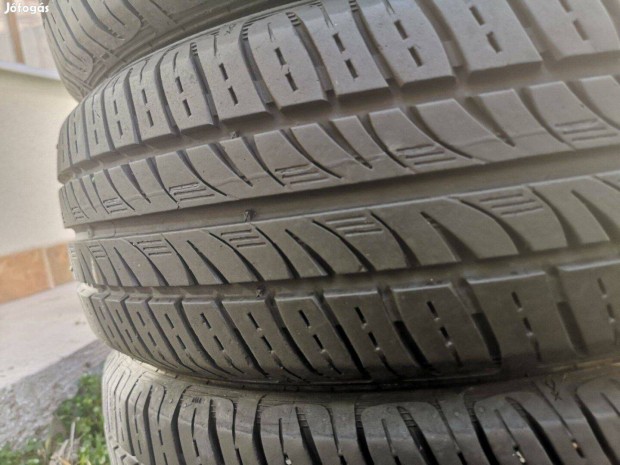 185/60R15 Szezonvégi Áron Semperit nyárigumi