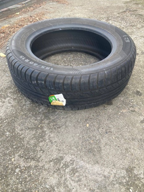 185/60R15 nokian