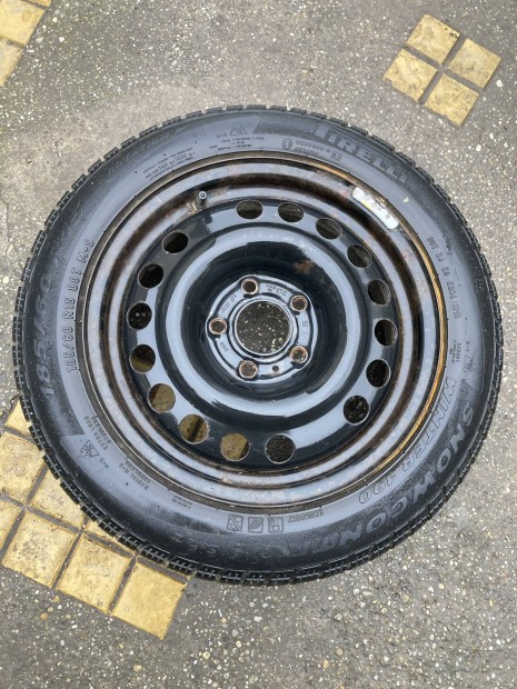 185/60R15-s tli gumi szett