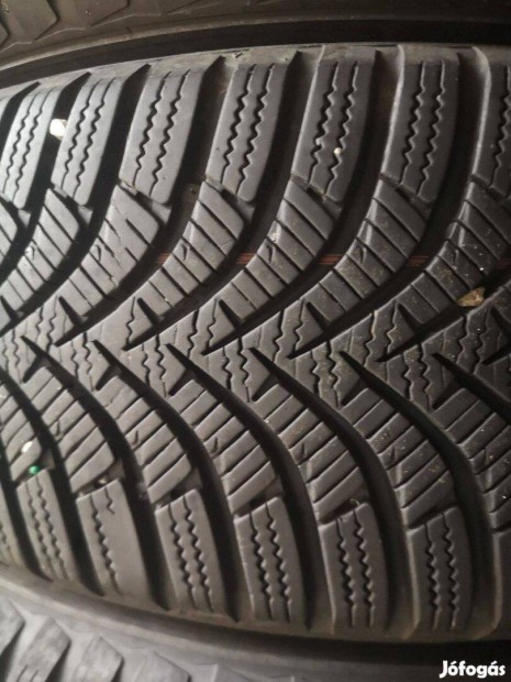 185/60R15 jszer Hankook tligumi