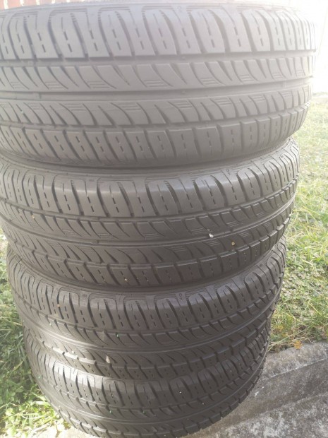 185/60R15 jszer Semperit nyrigumik eladk