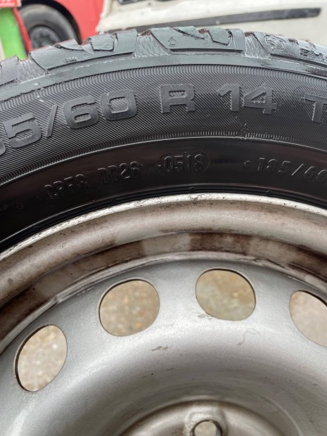 185/60 R14 Uniroyal Rainexpert 3 nyári gumik+ lemezfelni