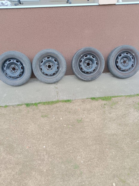 185/60 R14 nyári gumi 5x100 felnin