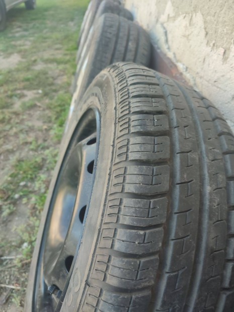 185/60 R15 alufelni szett