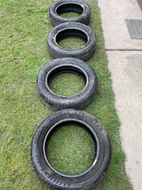 185/60 R15 j nyri gumik szettben akcis ron vihetk