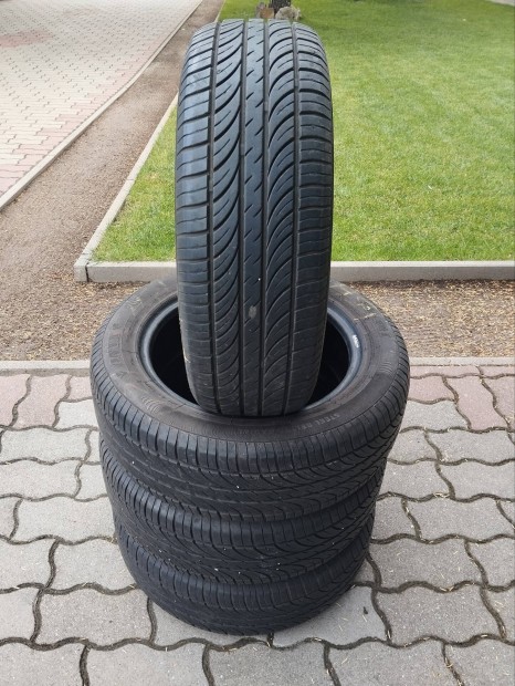 185/60 R15 nyári gumi garnitúra eladó