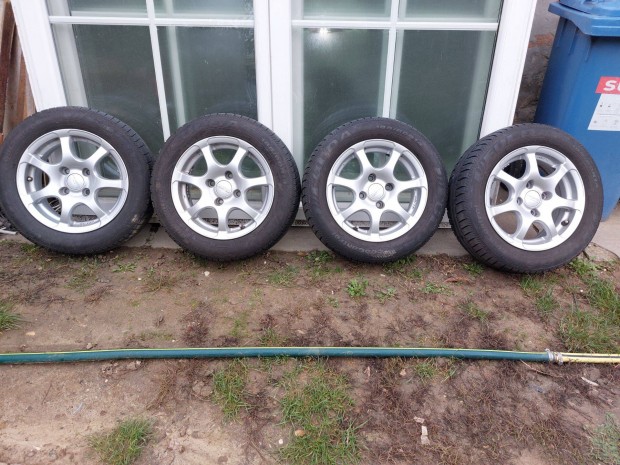 185/60 r14 Fulda dot;0708 profil 5.5 mm nagyon keveset futott.Csavar
