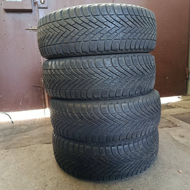 185/60 r16 Pirelli tli gumi