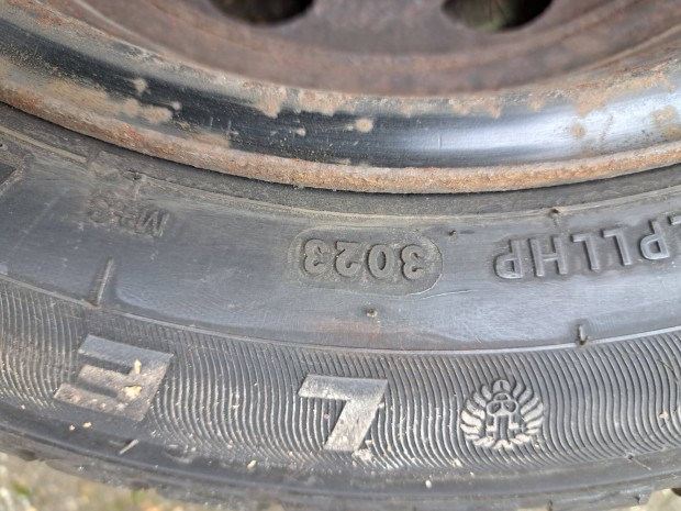 185/60r15 tli gumi