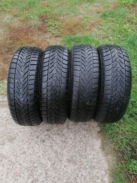 185/65R14-es Téligumi/2022/